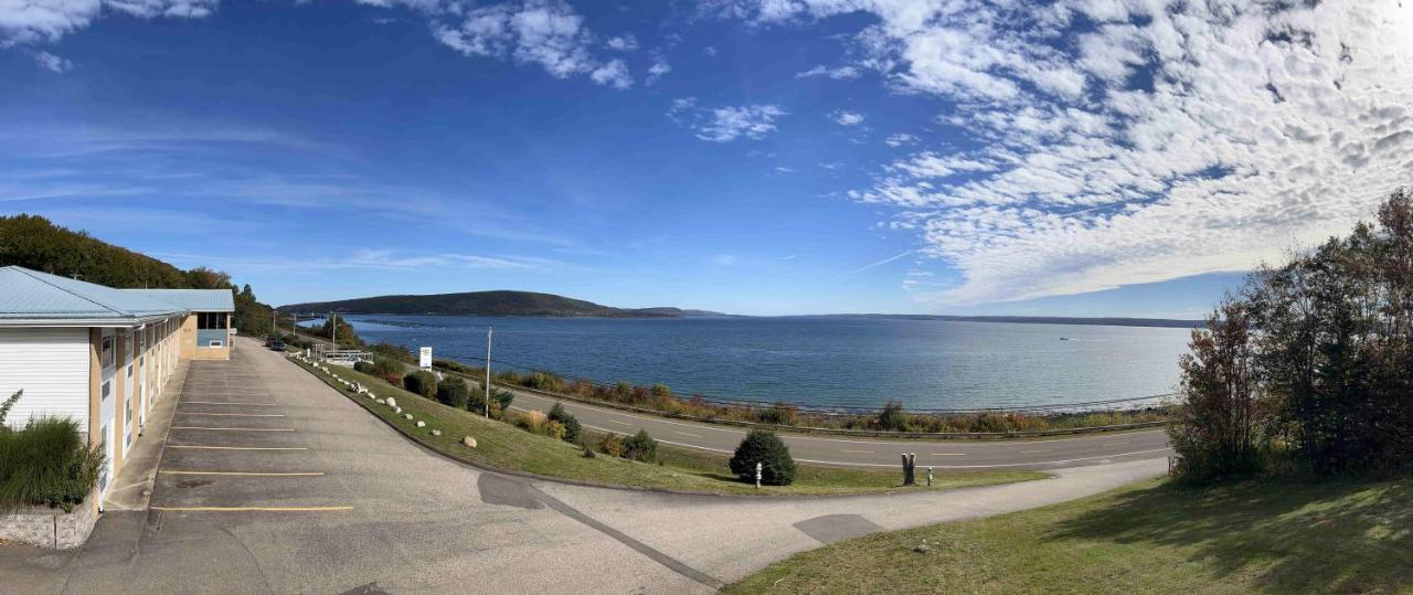 Admiral Digby Inn Restaurant And Cottages Екстериор снимка