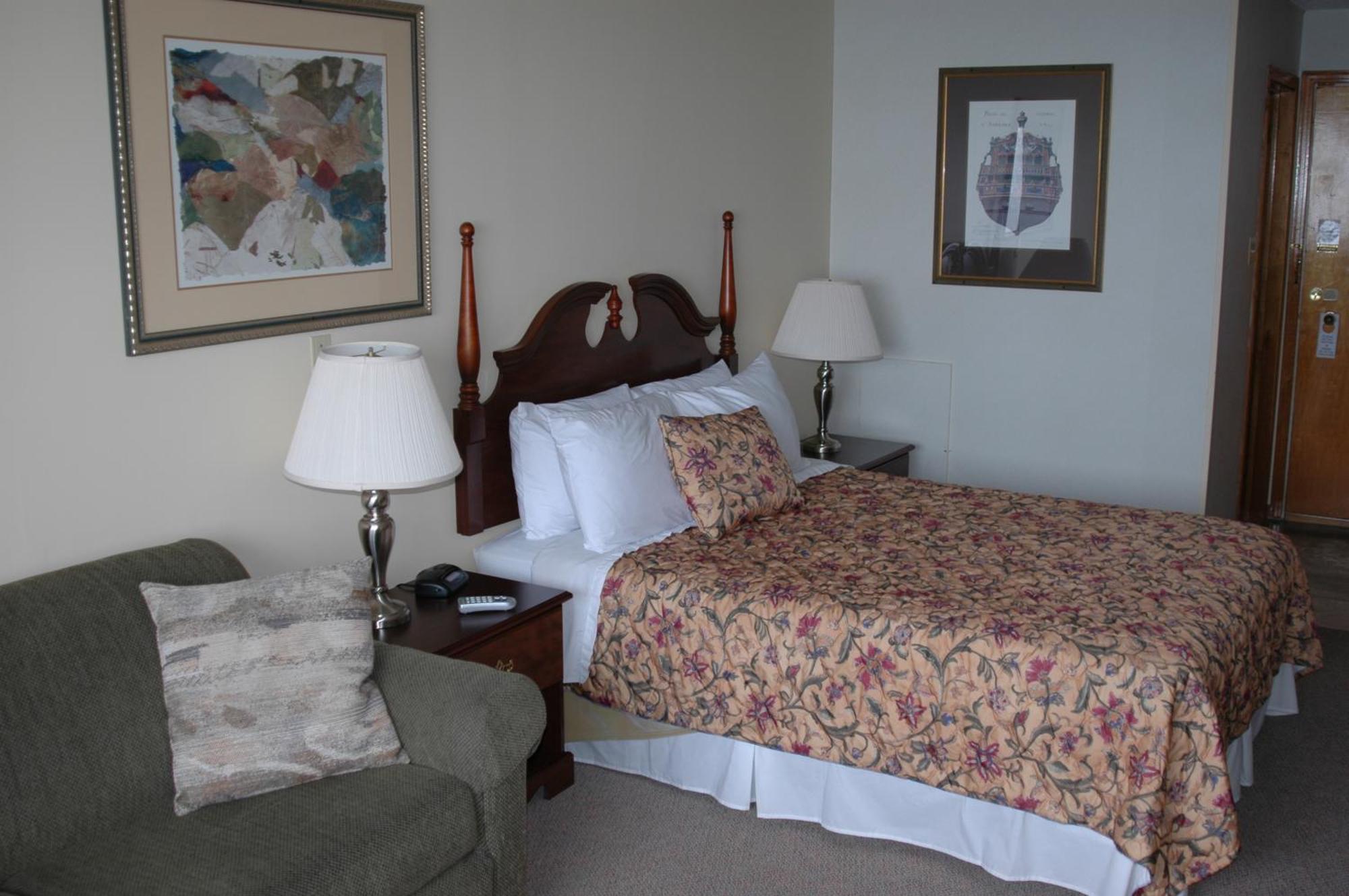 Admiral Digby Inn Restaurant And Cottages Екстериор снимка
