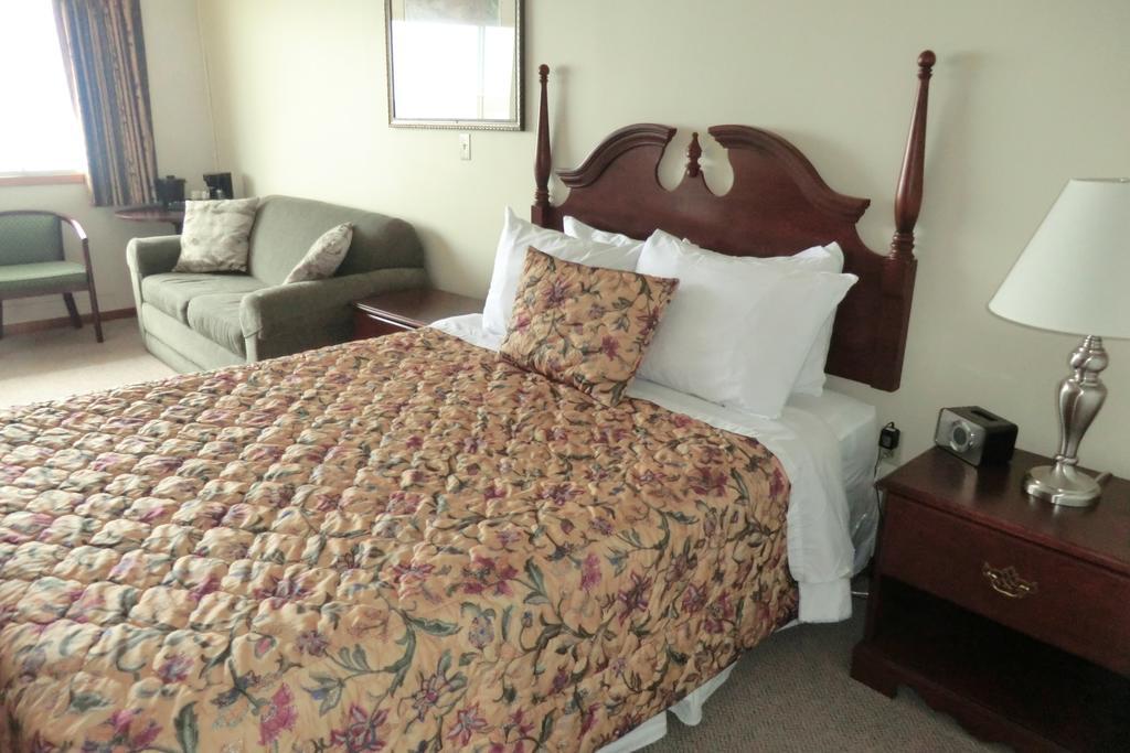 Admiral Digby Inn Restaurant And Cottages Екстериор снимка