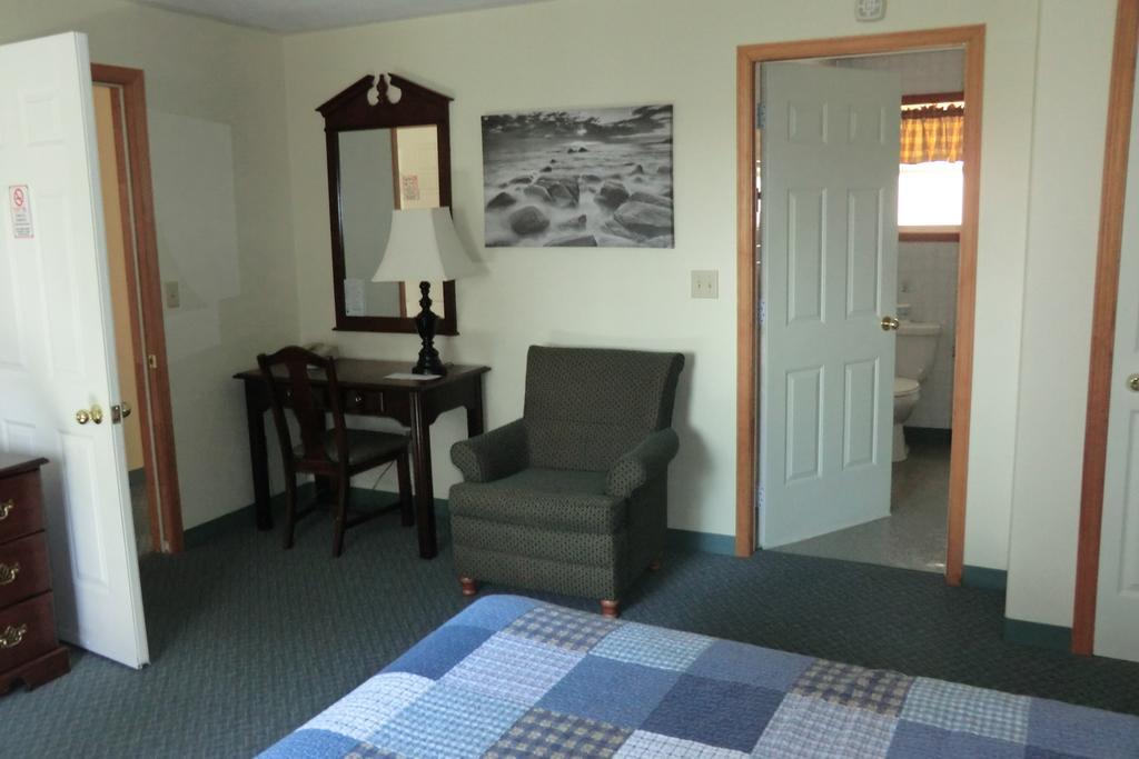 Admiral Digby Inn Restaurant And Cottages Екстериор снимка