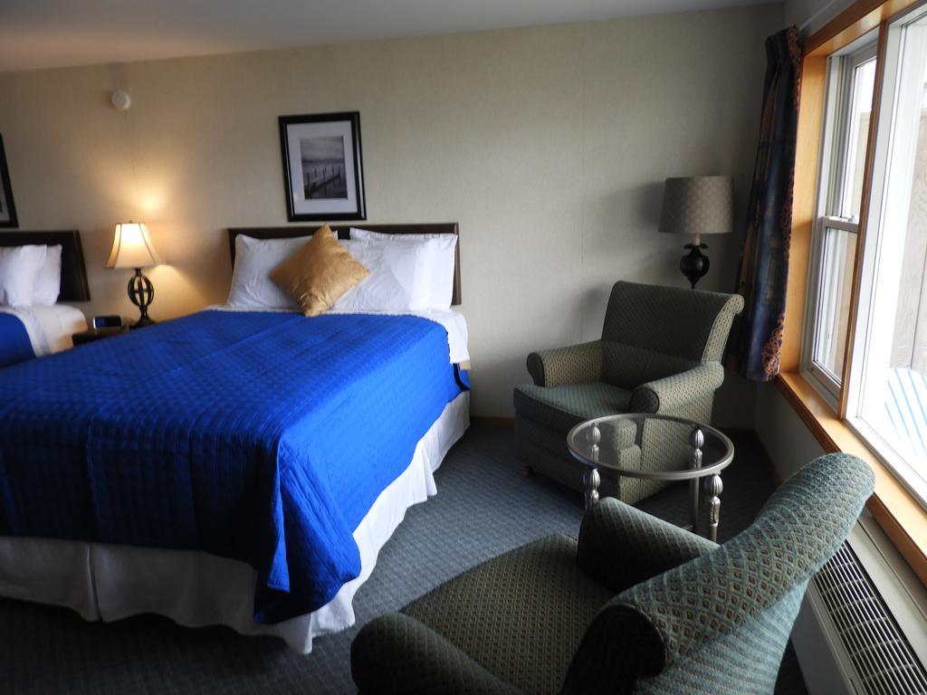 Admiral Digby Inn Restaurant And Cottages Екстериор снимка
