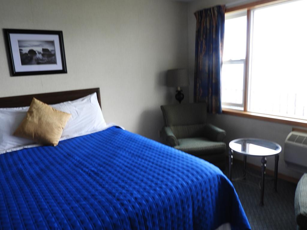Admiral Digby Inn Restaurant And Cottages Екстериор снимка