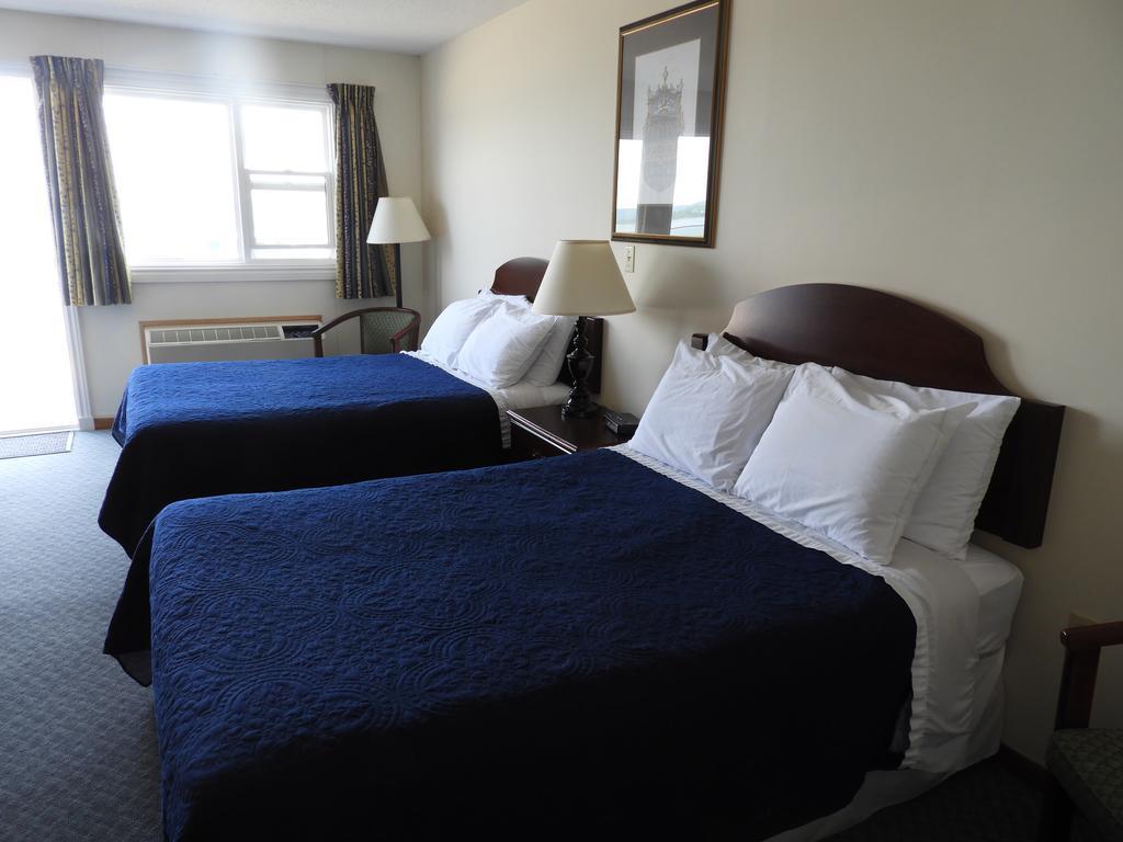 Admiral Digby Inn Restaurant And Cottages Екстериор снимка
