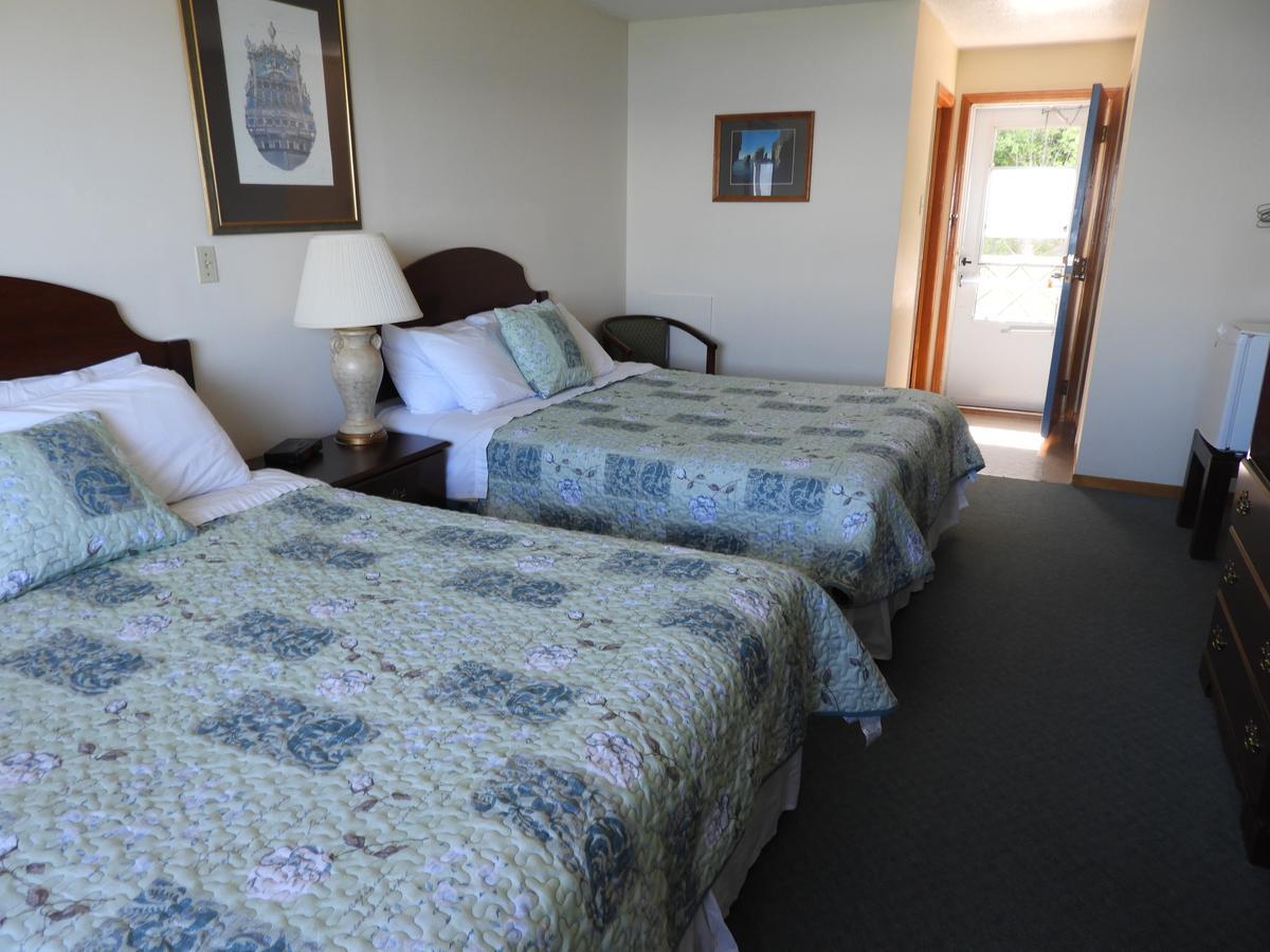 Admiral Digby Inn Restaurant And Cottages Екстериор снимка