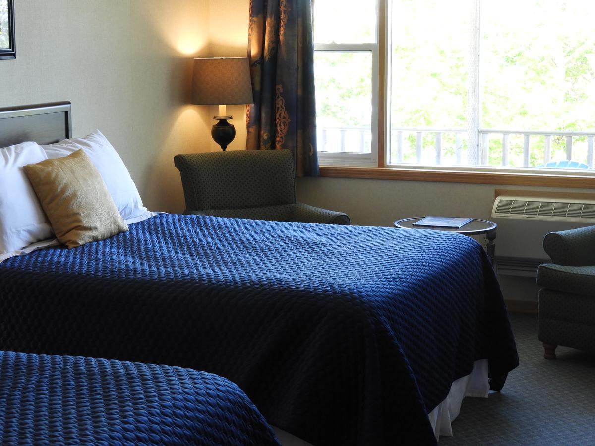 Admiral Digby Inn Restaurant And Cottages Екстериор снимка