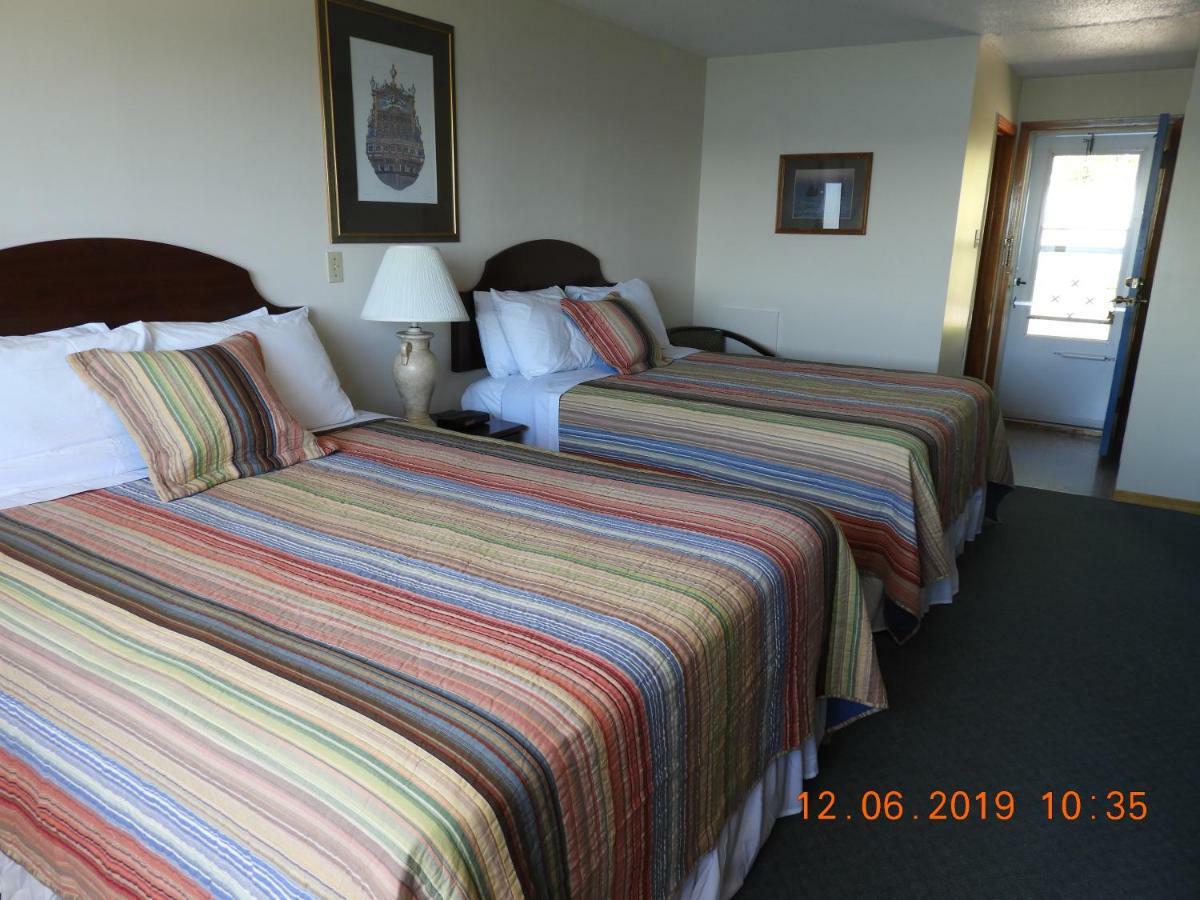 Admiral Digby Inn Restaurant And Cottages Екстериор снимка